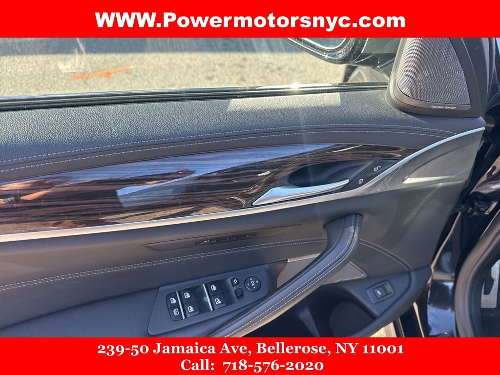 Used 2022 BMW M550i xDrive M550i xDrive w/ Executive Package image 29
