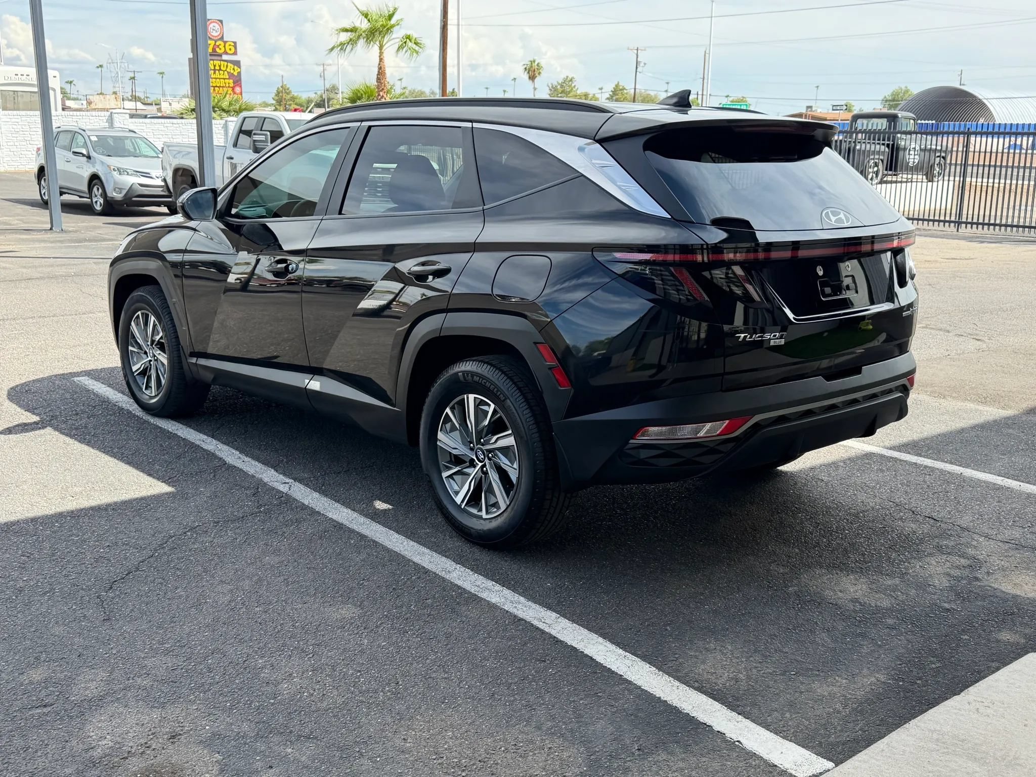 Used 2022 Hyundai Tucson Blue AWD/4WD image 4