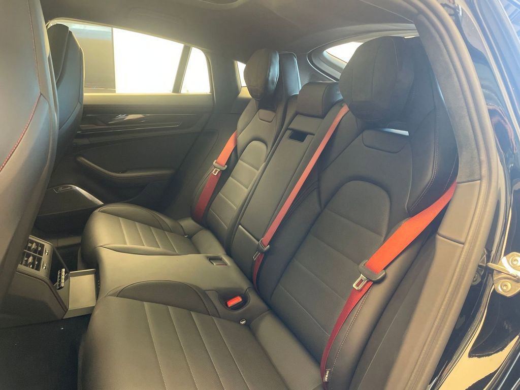 New 2026 Porsche Panamera GTS image 21