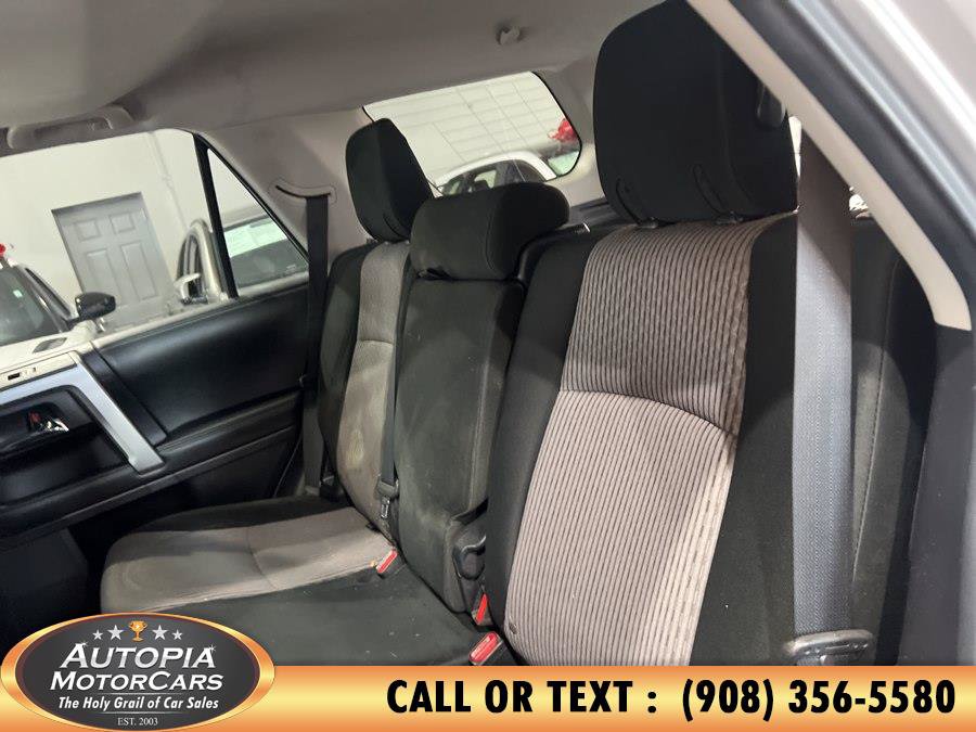 Used 2014 Toyota 4Runner SR5 AWD/4WD image 17