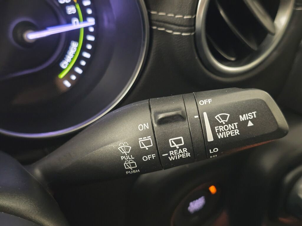 Used 2022 Jeep Wrangler Unlimited Sahara w/ Cold Weather Group image 27