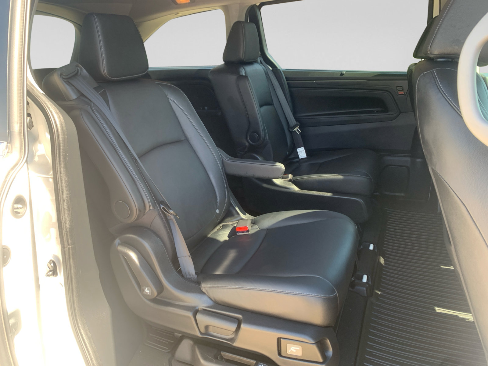 Used 2024 Honda Odyssey EX-L image 32