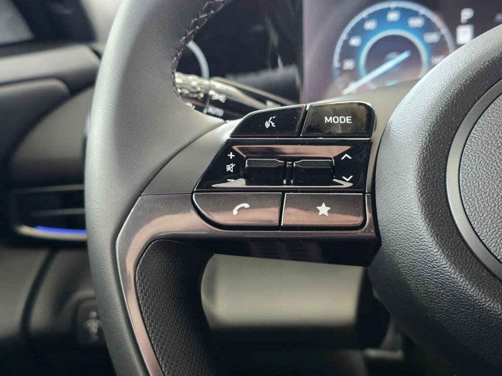 New 2026 Hyundai Elantra SEL FWD image 19