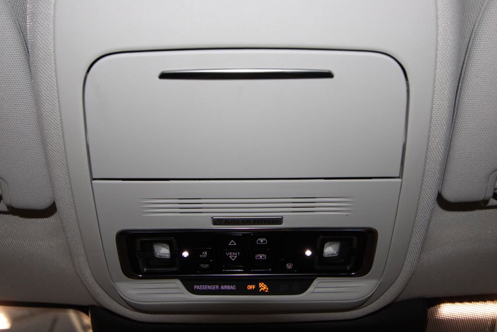 Used 2025 Lincoln Navigator Reserve image 21