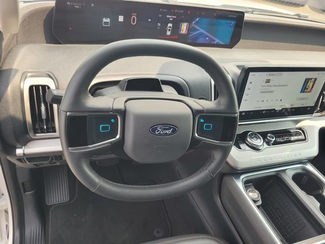 Certified 2025 Ford Expedition Active RWD image 30