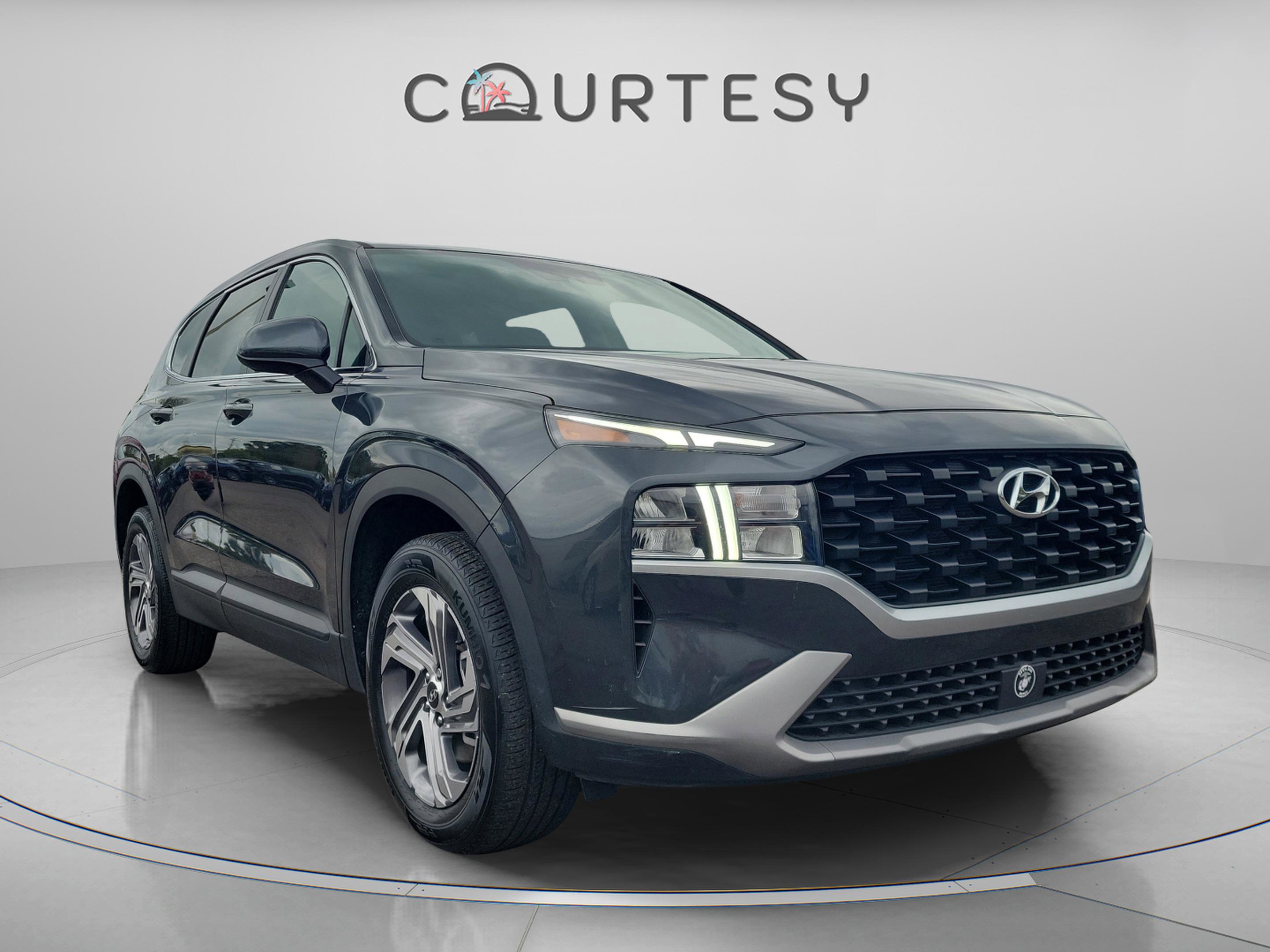 Certified 2023 Hyundai Santa Fe SE image 4