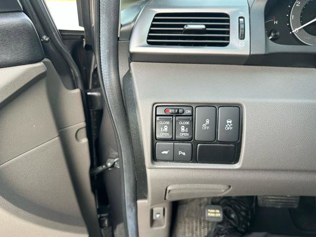 Used 2013 Honda Odyssey Touring Elite image 22