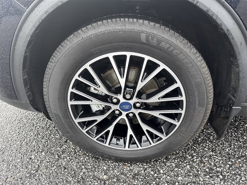 Used 2021 Ford Escape SEL w/ Class II Trailer Tow Package image 11