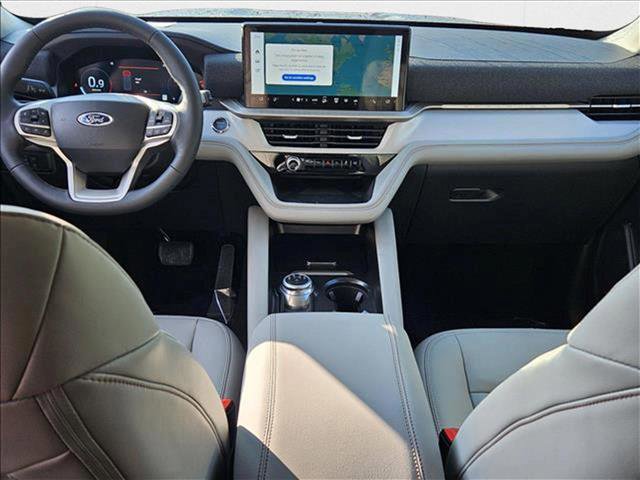 New 2025 Ford Explorer Active w/ Active Comfort Package image 14