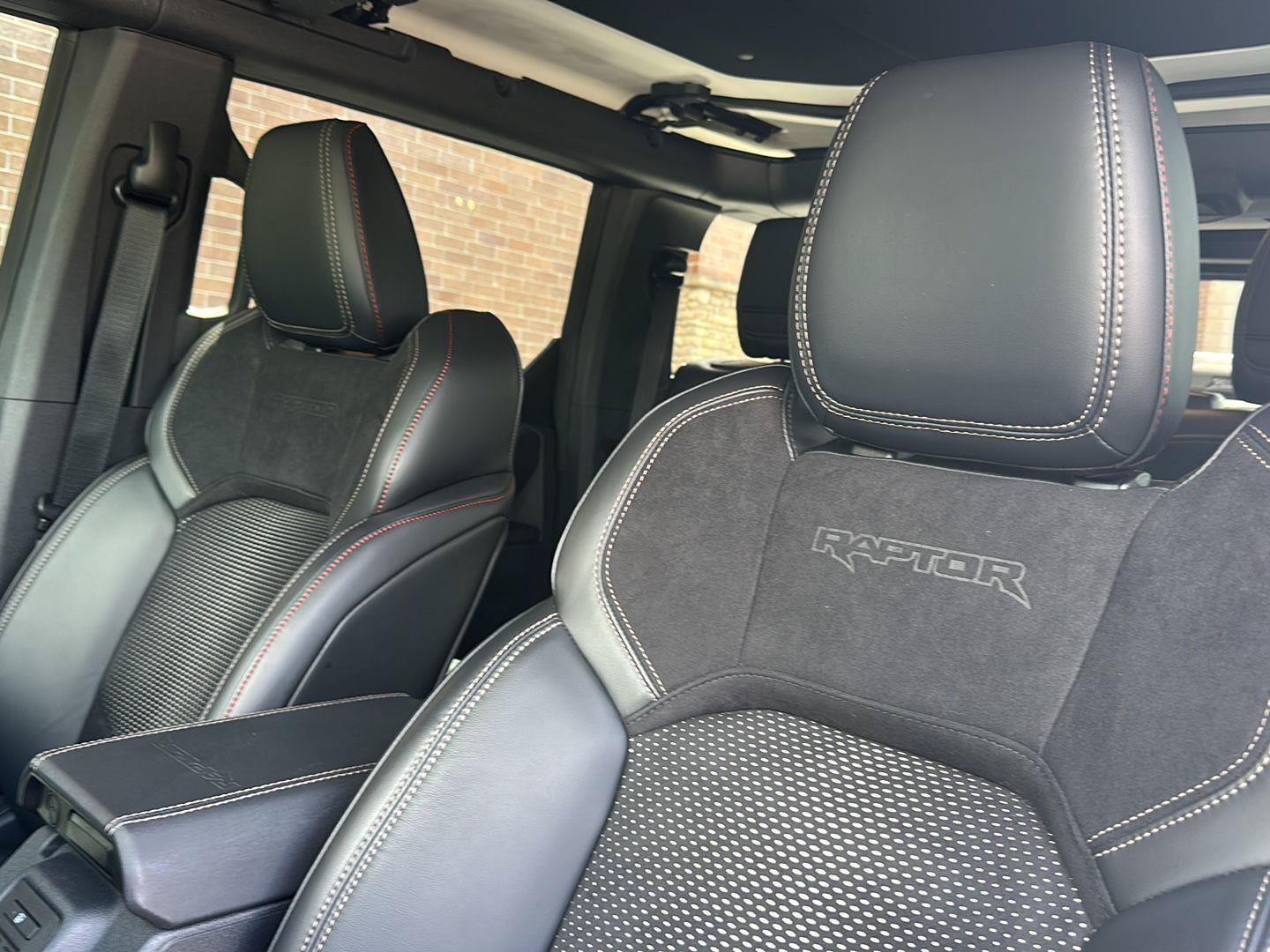 Certified 2025 Ford Bronco Raptor w/ Interior Carbon Fiber Pack AWD/4WD image 14