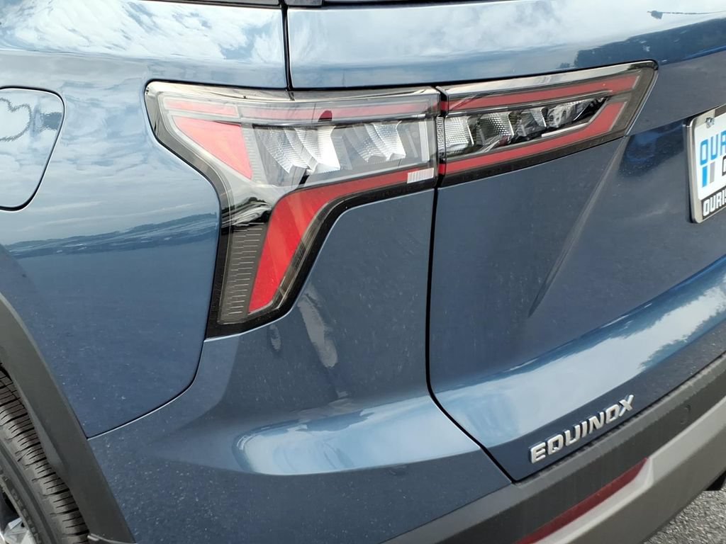 New 2027 Chevrolet Equinox LT FWD image 9