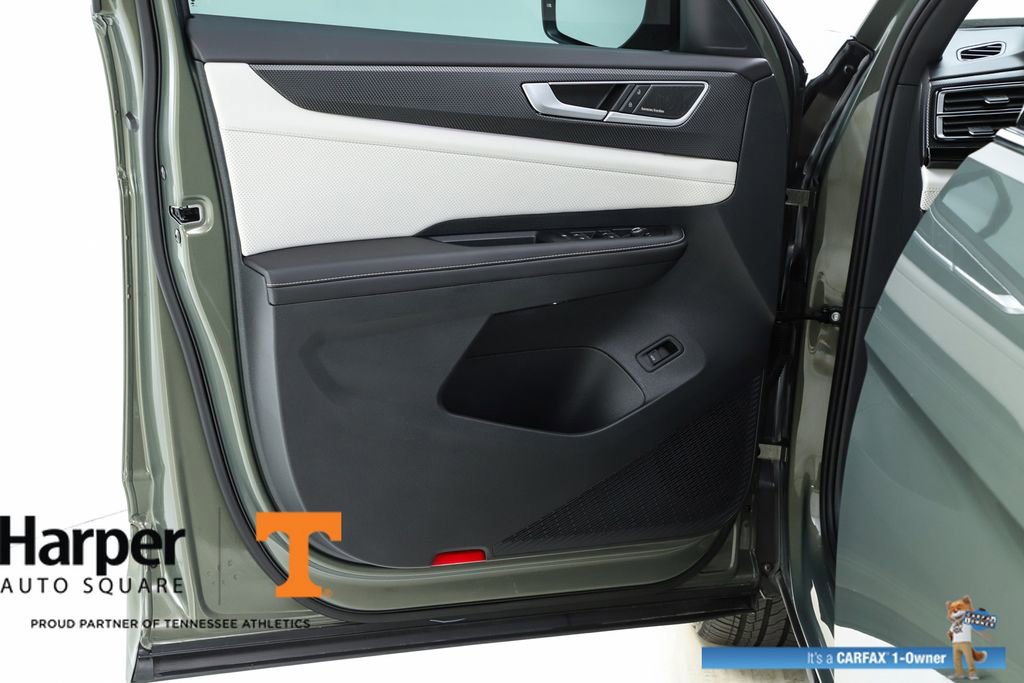 Used 2025 Volkswagen Atlas Cross Sport SEL Premium R-Line image 57