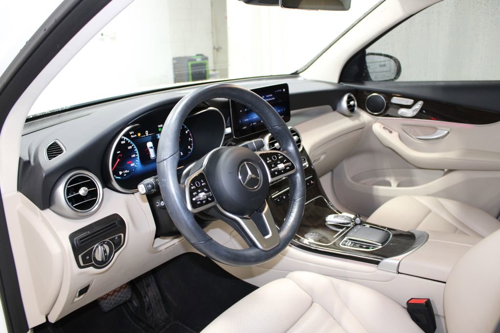 Used 2022 Mercedes-Benz GLC 300 4MATIC image 32