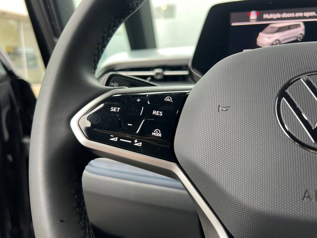 New 2025 Volkswagen ID. Buzz Pro S RWD image 21