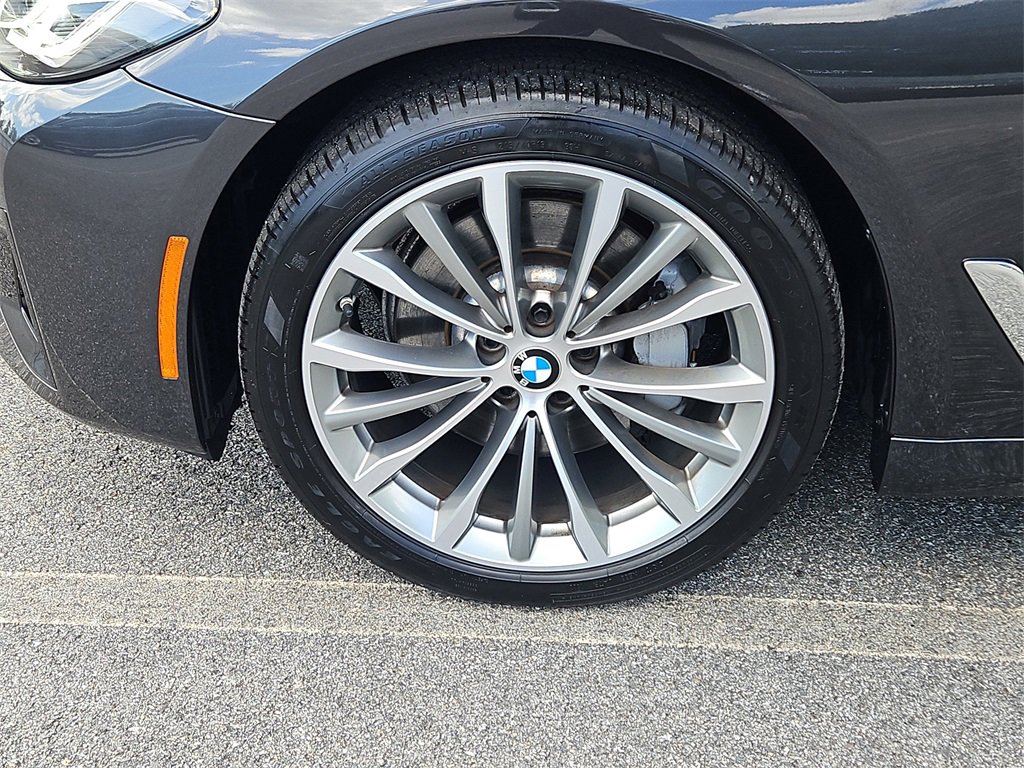 Used 2022 BMW 530i xDrive w/ Premium Package image 7