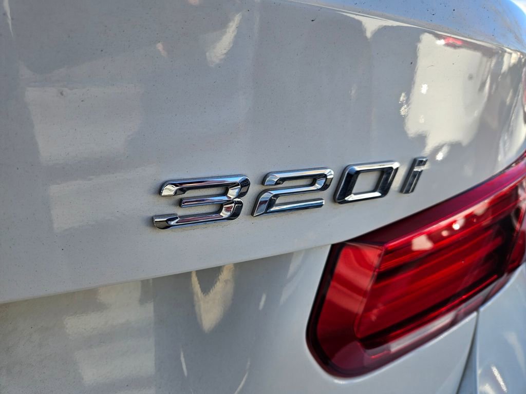 Used 2016 BMW 320i Sedan image 7