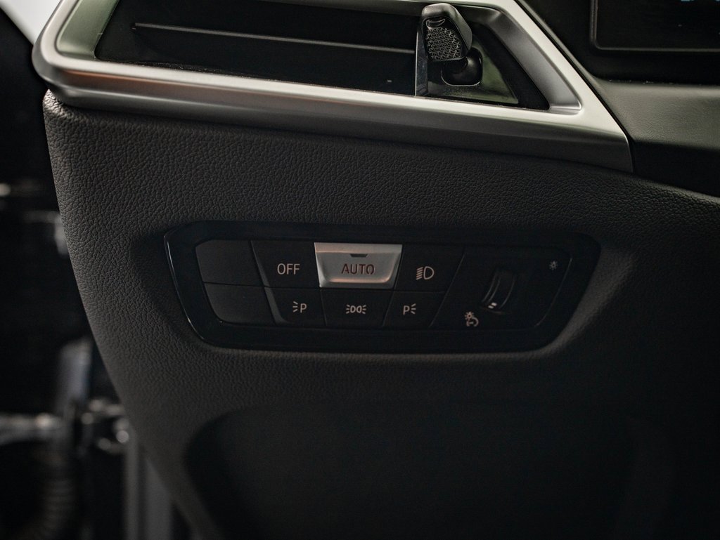 Used 2025 BMW 330i xDrive Sedan image 38