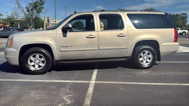 Used 2012 GMC Yukon XL SLT RWD image 4