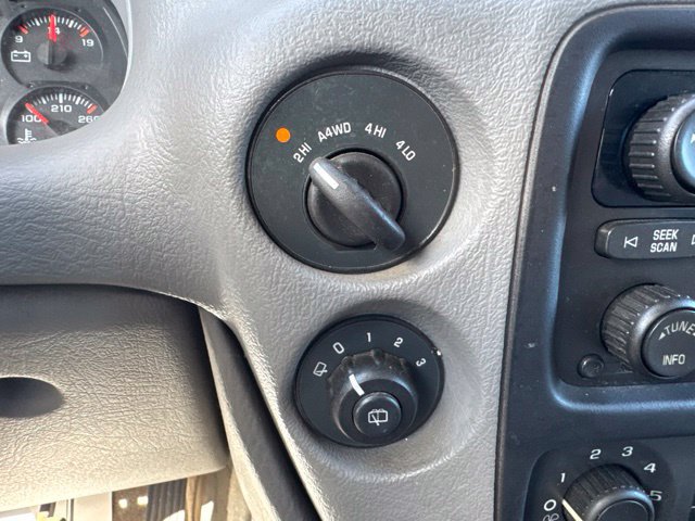 Used 2005 Chevrolet TrailBlazer LS w/ LS Preferred Equipment Group AWD/4WD image 21