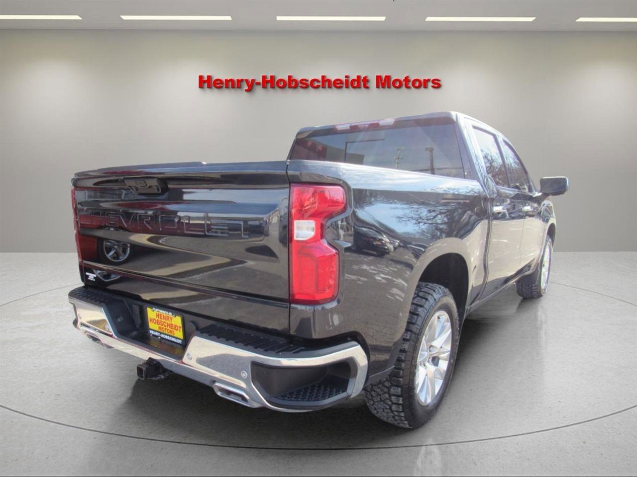Used 2022 Chevrolet Silverado 1500 LTZ w/ LTZ Premium Package AWD/4WD image 4