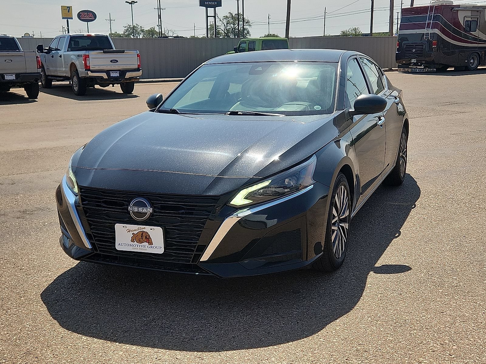Used 2025 Nissan Altima 2.5 SV FWD image 1