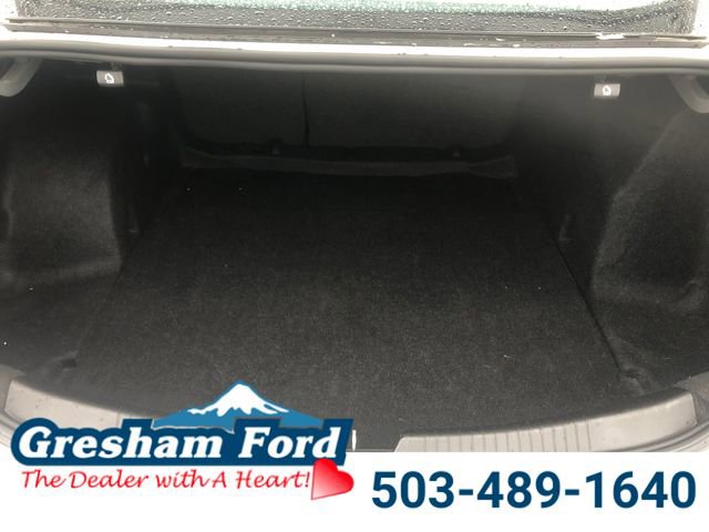Used 2021 Chevrolet Malibu LT image 24