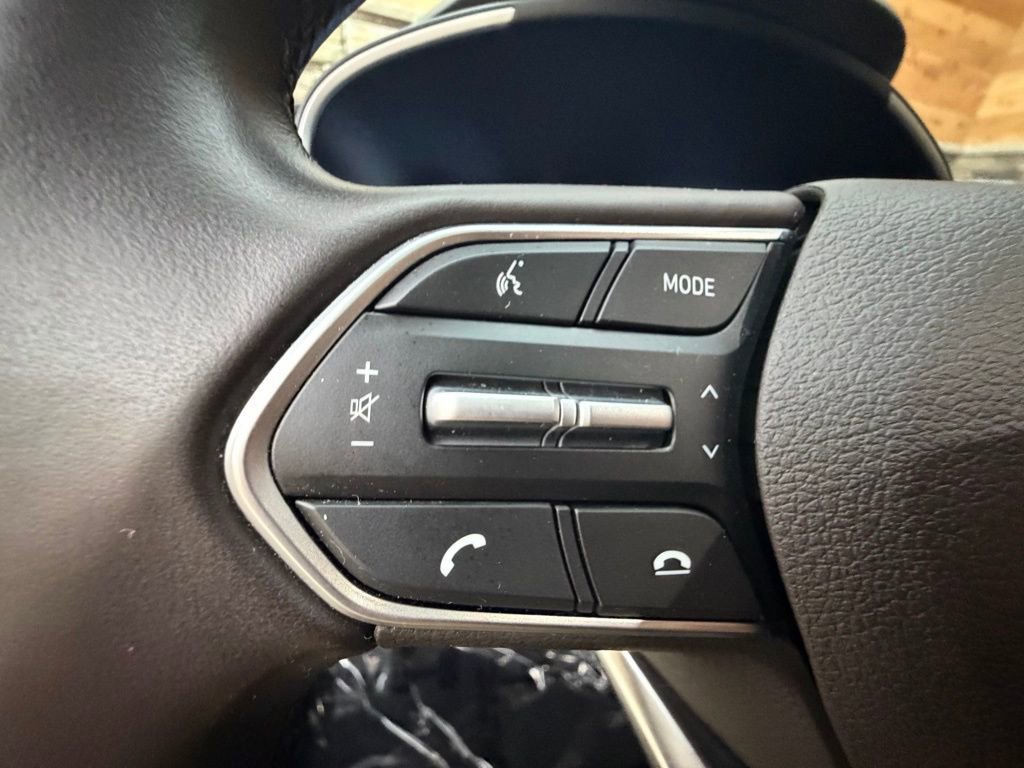 Used 2023 Hyundai Santa Fe Limited image 23