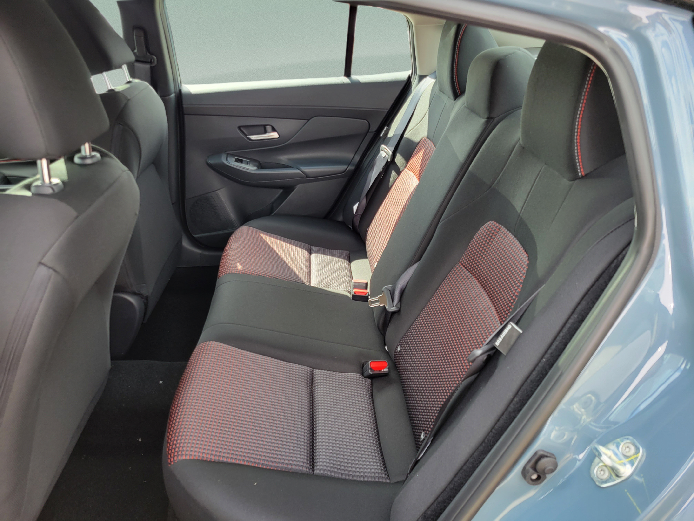 New 2027 Nissan Sentra SR w/ Floor Mat Package FWD image 11