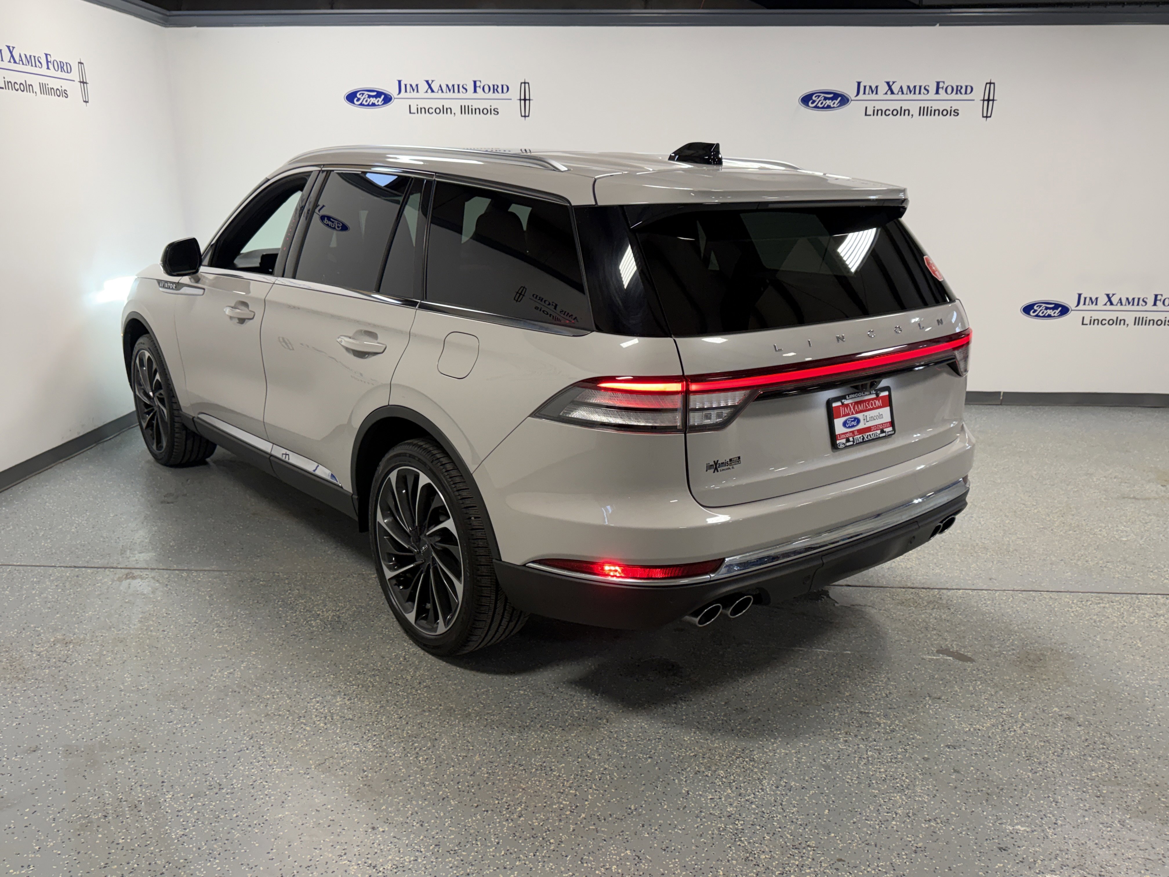 Used 2025 Lincoln Aviator Reserve w/ Illumination Package AWD/4WD image 36