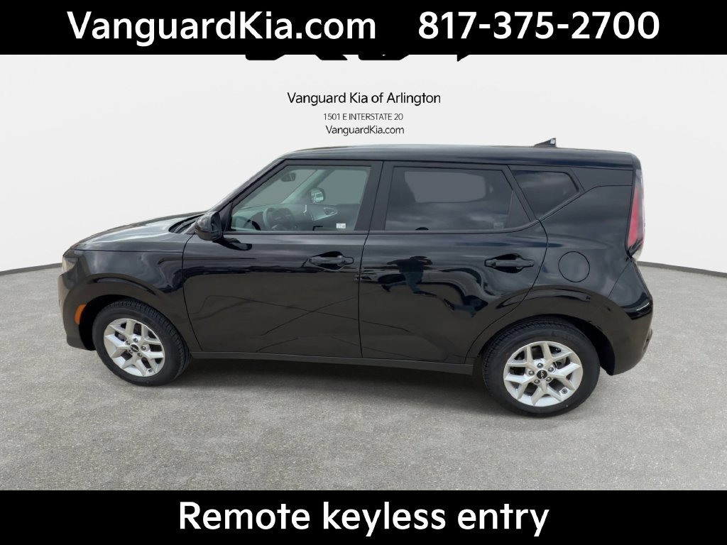 Certified 2025 Kia Soul LX w/ LX Technology Package FWD image 5