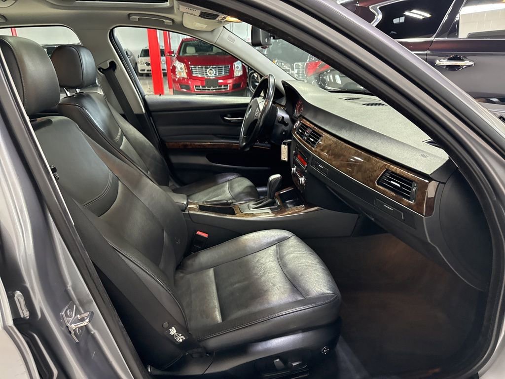 Used 2009 BMW 328i xDrive Sedan image 36
