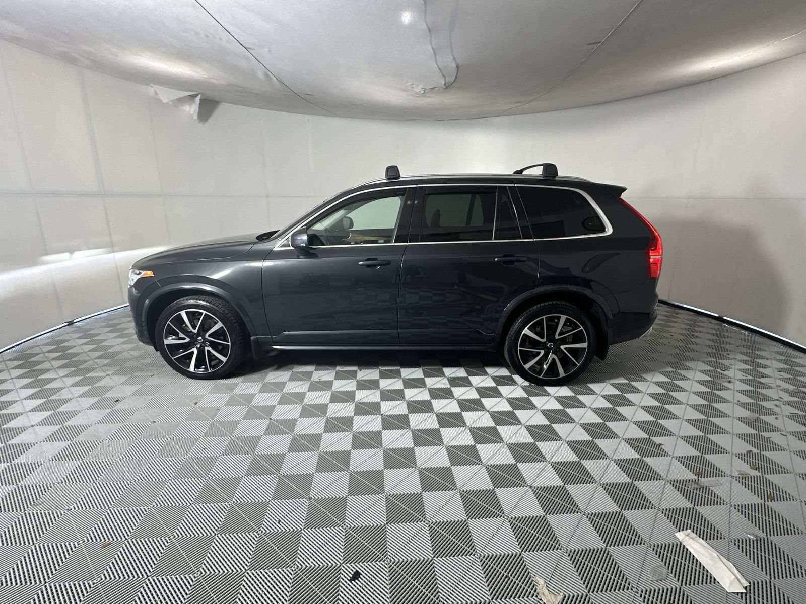 Used 2021 Volvo XC90 T6 Momentum w/ Climate Package AWD/4WD image 5