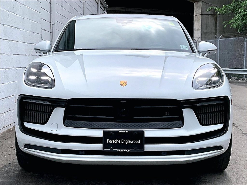 Certified 2023 Porsche Macan S AWD/4WD image 8