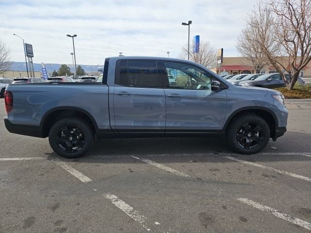 New 2026 Honda Ridgeline Black Edition image 4