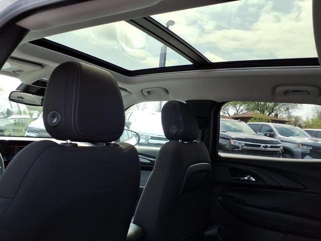New 2026 Chevrolet TrailBlazer LT w/ Convenience Package FWD image 9