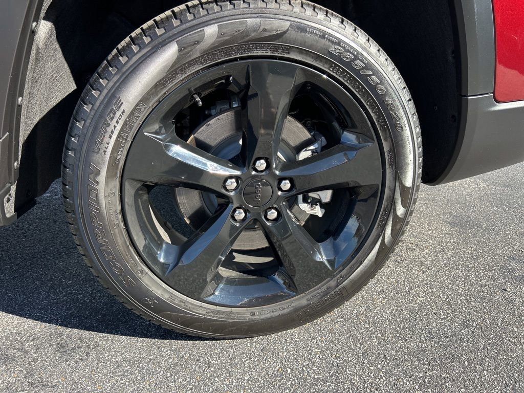 Used 2025 Jeep Grand Cherokee L Limited w/ Black Appearance Package image 43