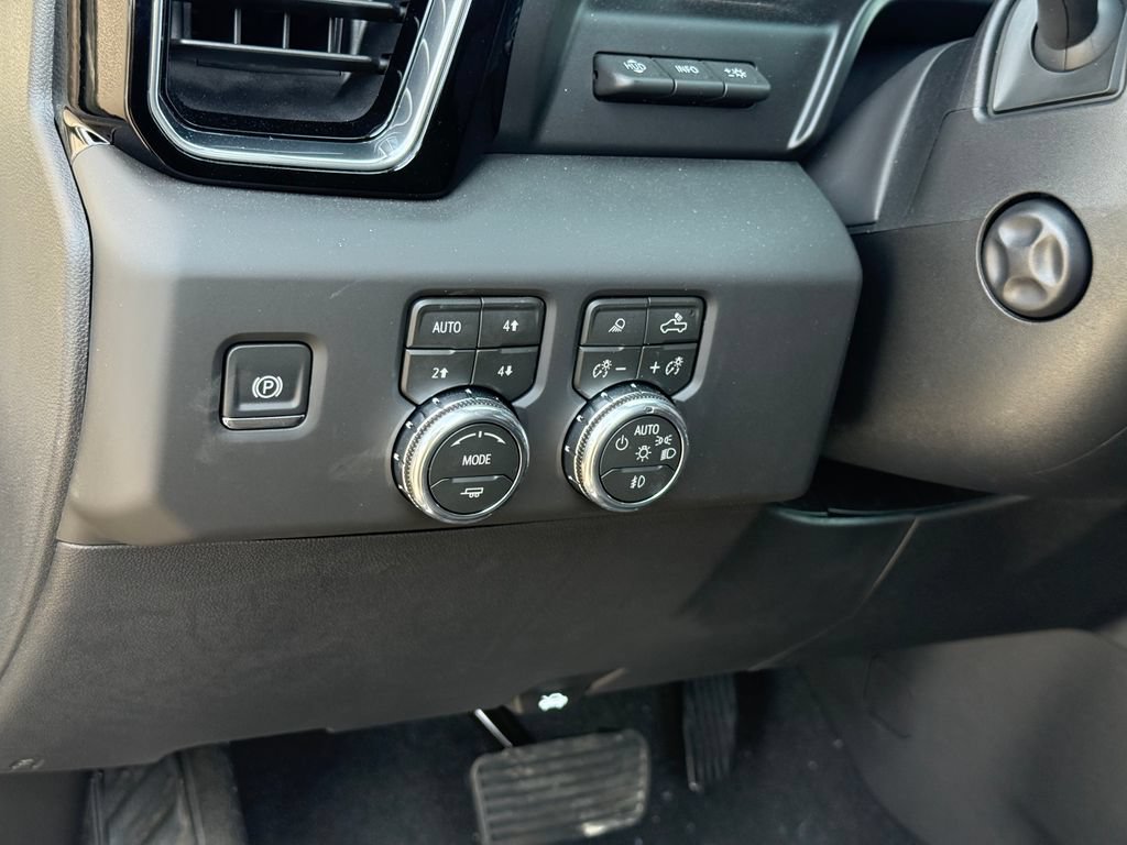 New 2026 GMC Sierra 1500 Denali AWD/4WD image 19