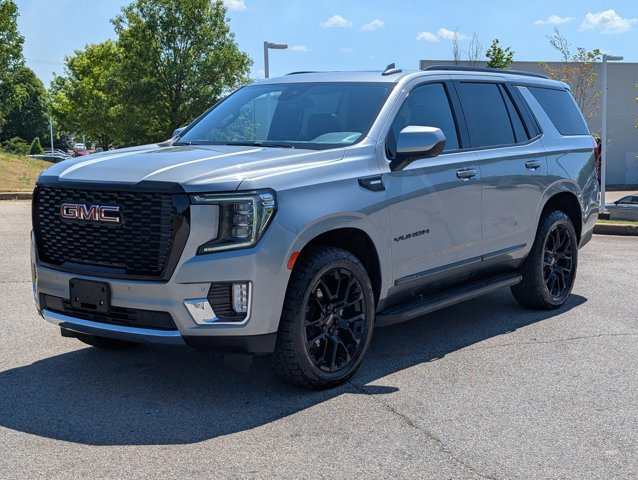 Used 2023 GMC Yukon SLT AWD/4WD image 1