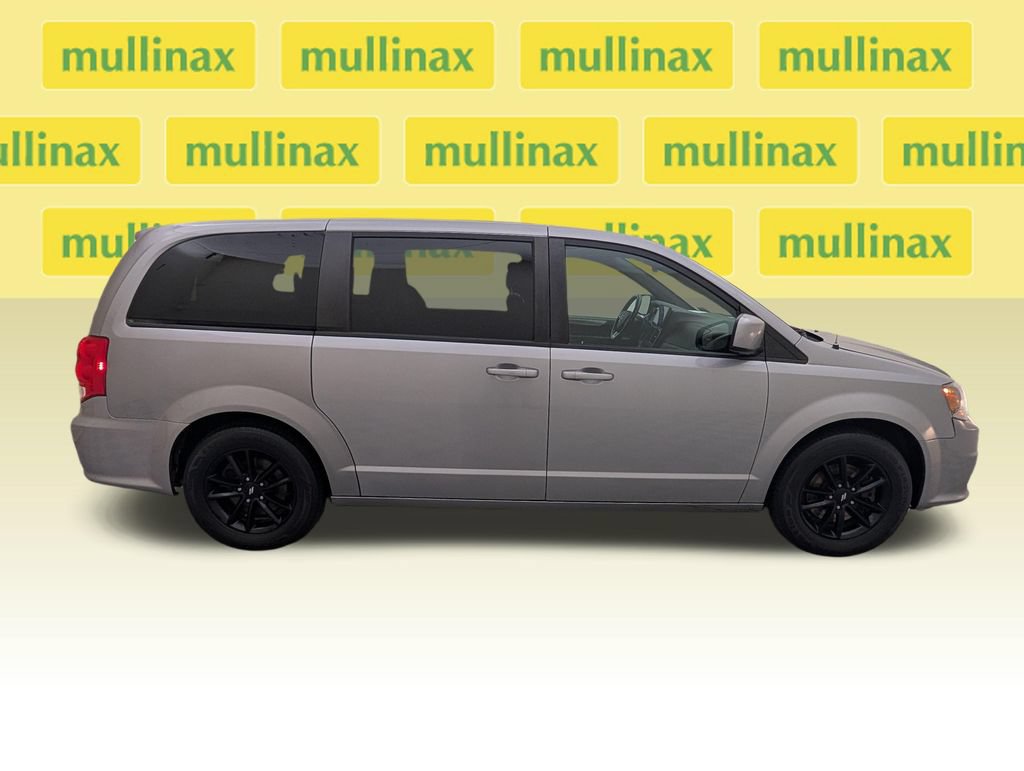 Used 2020 Dodge Grand Caravan GT FWD image 2