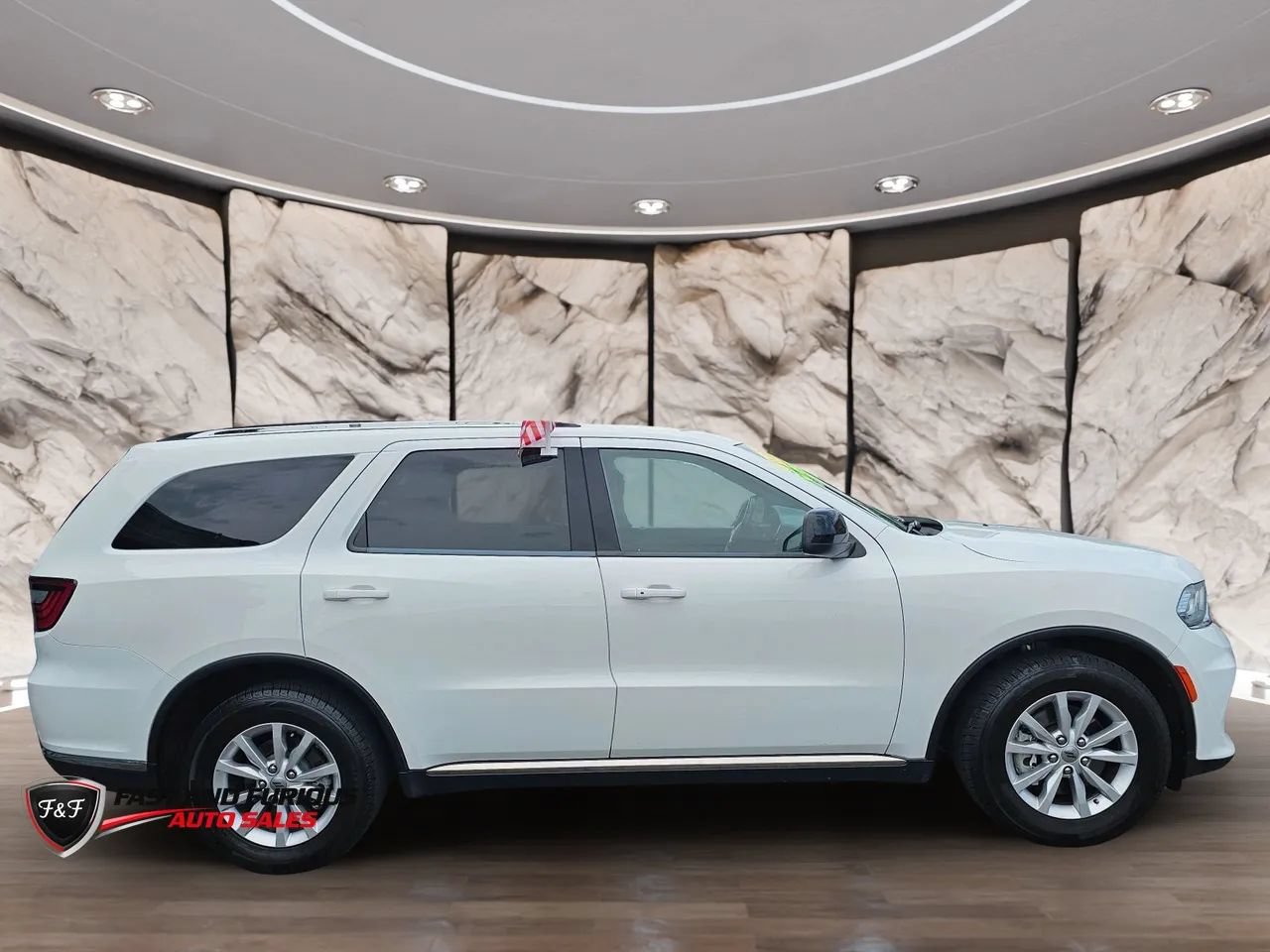 Used 2023 Dodge Durango SXT RWD image 5