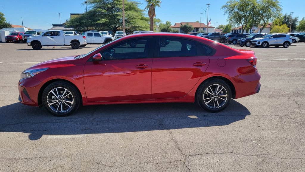 Used 2023 Kia Forte LXS image 5