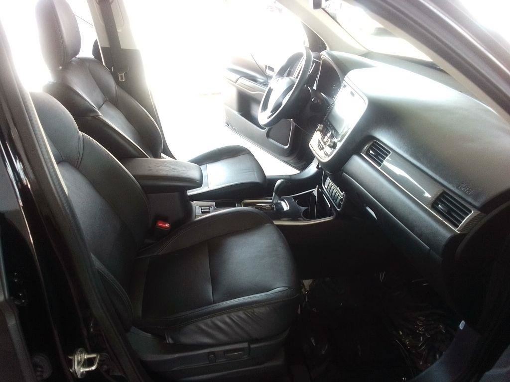 Used 2020 Mitsubishi Outlander SEL FWD image 18