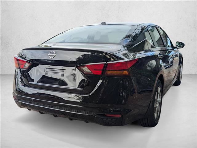 Certified 2025 Nissan Altima 2.5 S FWD image 2