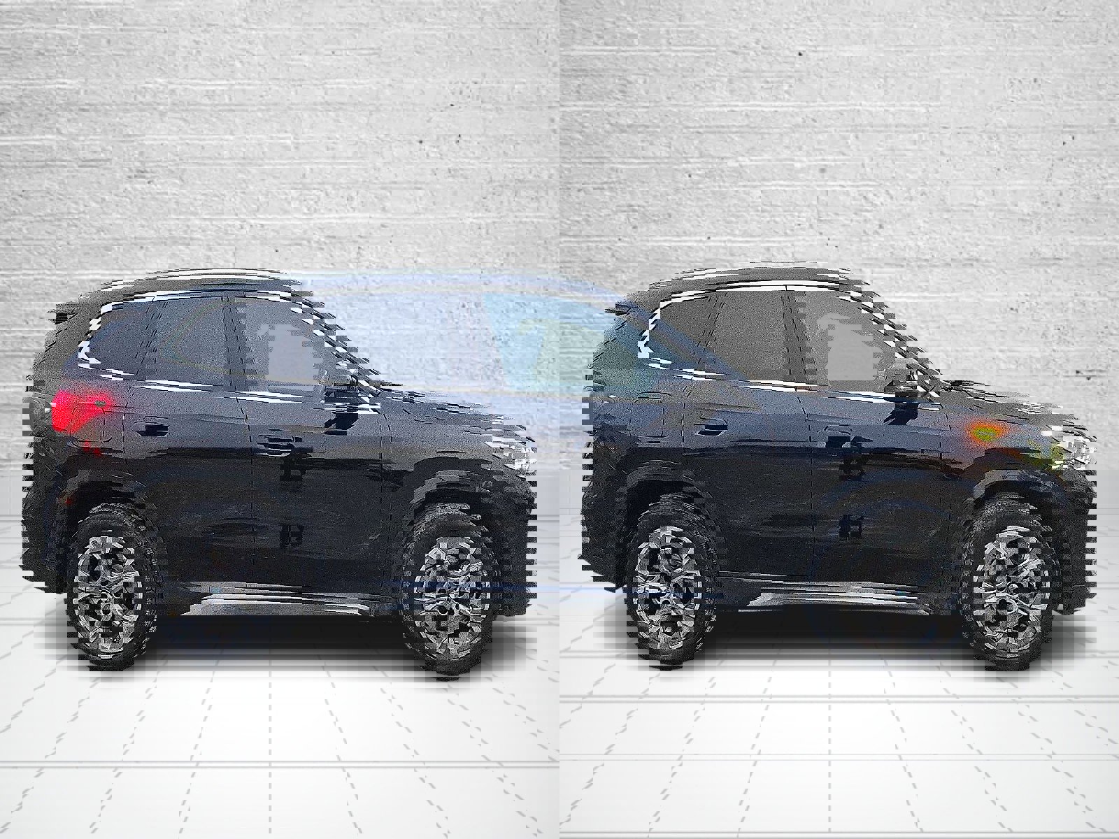 Certified 2025 BMW X1 xDrive28i w/ Technology Package image 7