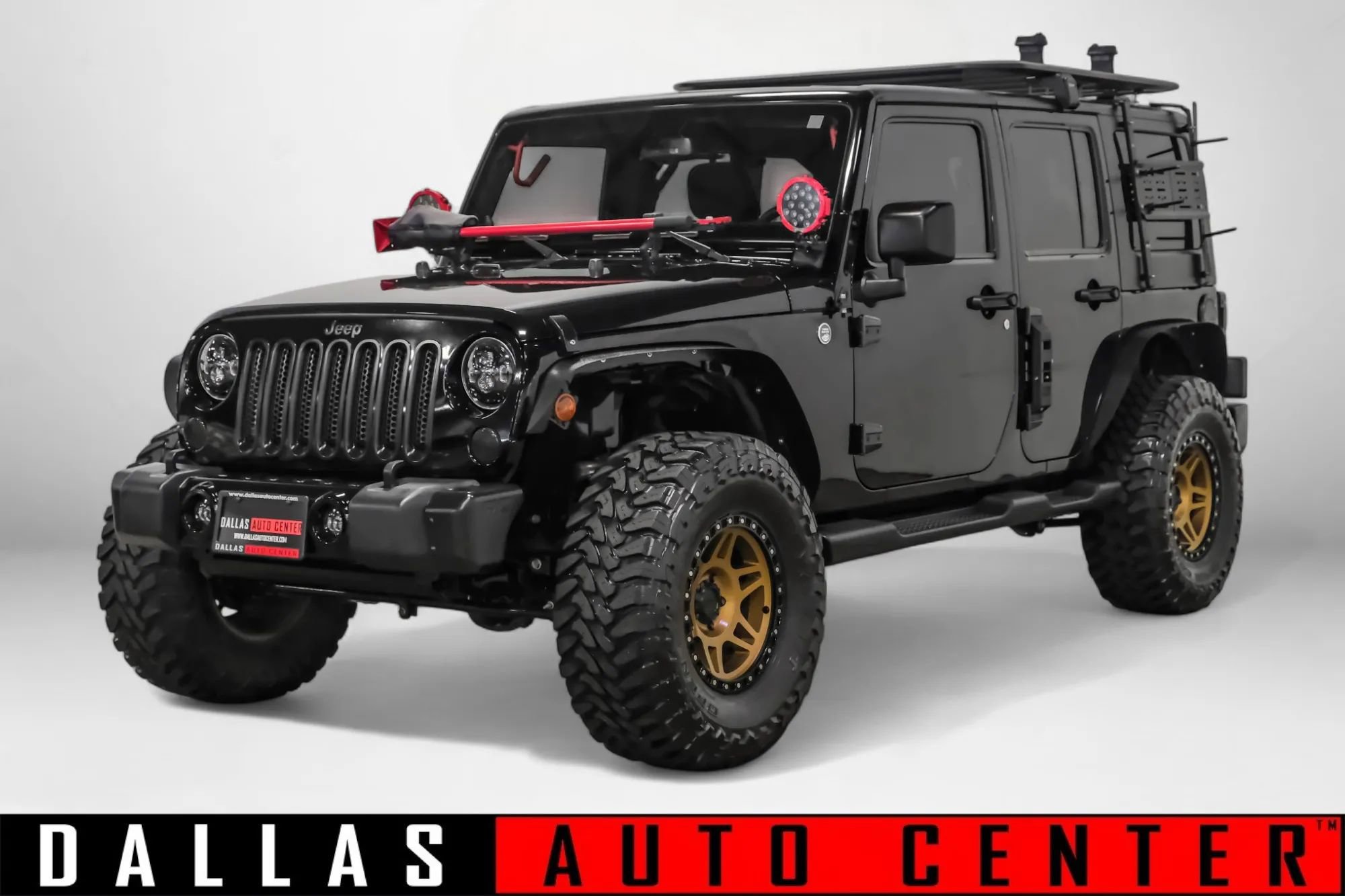 Used 2014 Jeep Wrangler Unlimited Sahara image 3