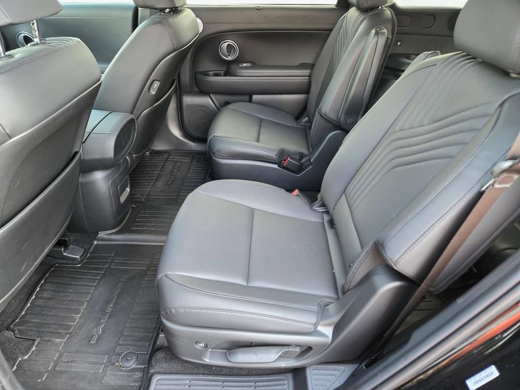 Certified 2026 Hyundai Palisade SEL Premium FWD image 18
