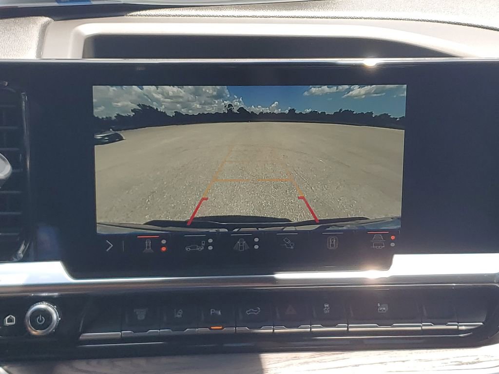 Used 2025 GMC Sierra 3500 SLT w/ SLT Premium Package AWD/4WD image 20