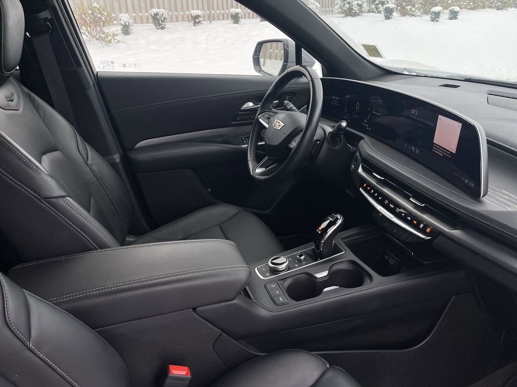 Certified 2024 Cadillac XT4 Premium Luxury image 38