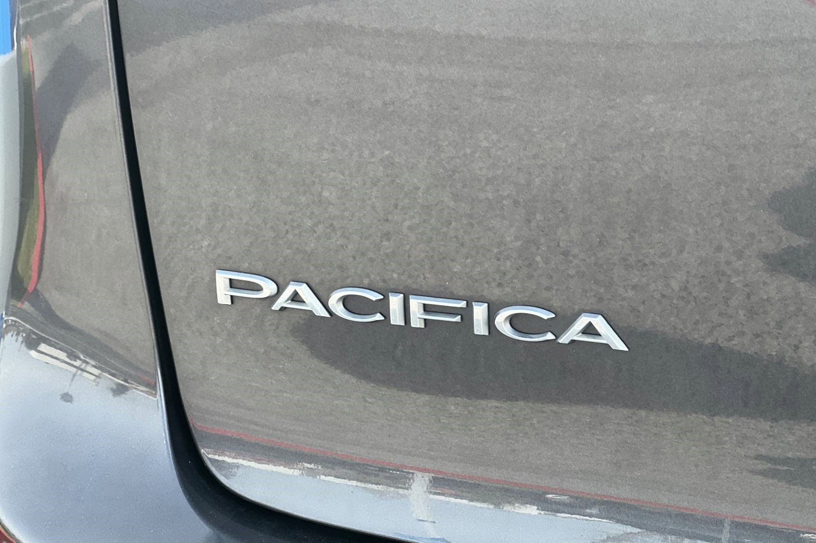 Used 2018 Chrysler Pacifica Touring Plus image 23