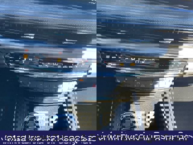 Used 2025 Cadillac XT4 Sport image 18